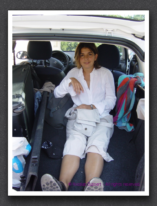 Laure in the car